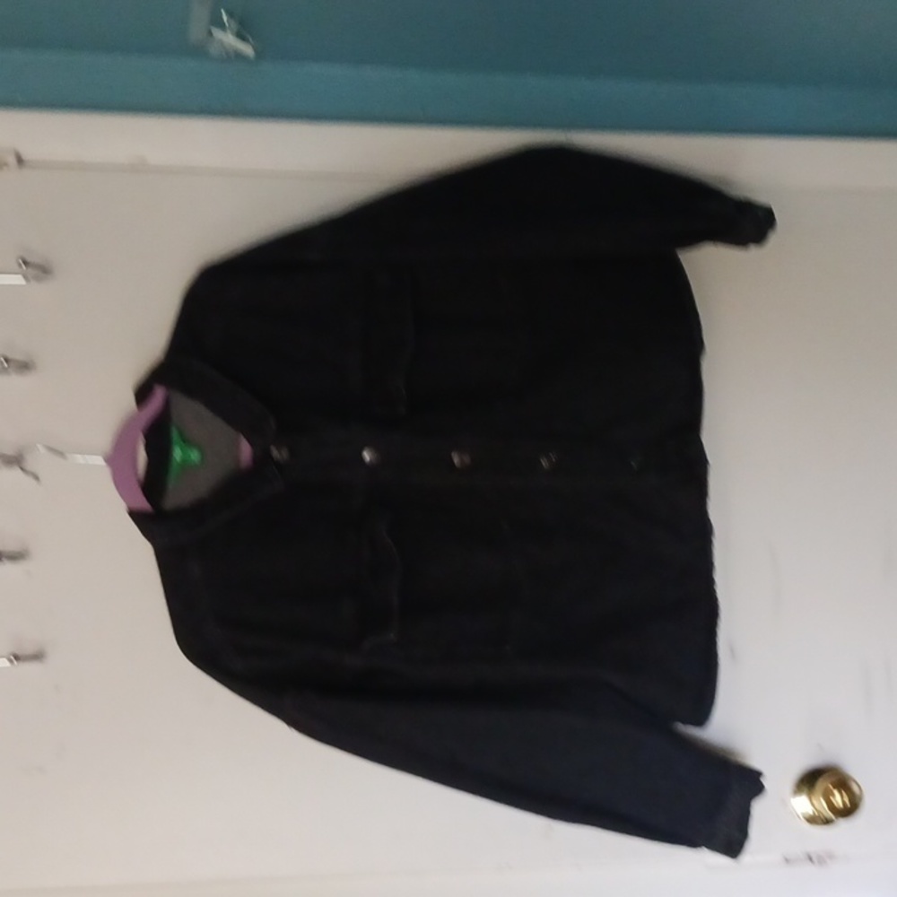 Super cute black denim jacket/top